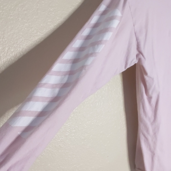 Light pink long sleeve top w/ "vibes" on the front - Picture 3 of 4